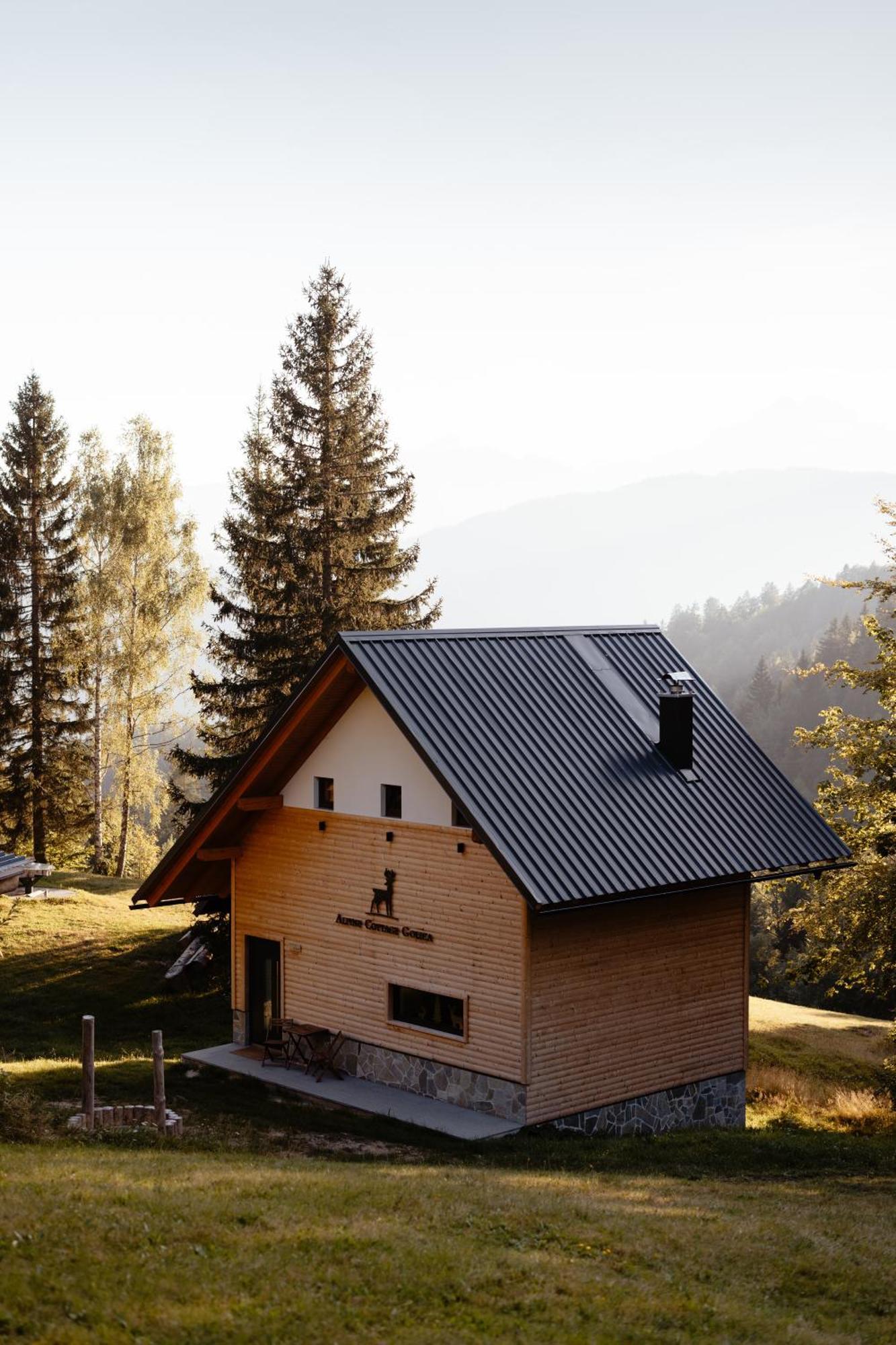 Alpine Golica Holiday home *